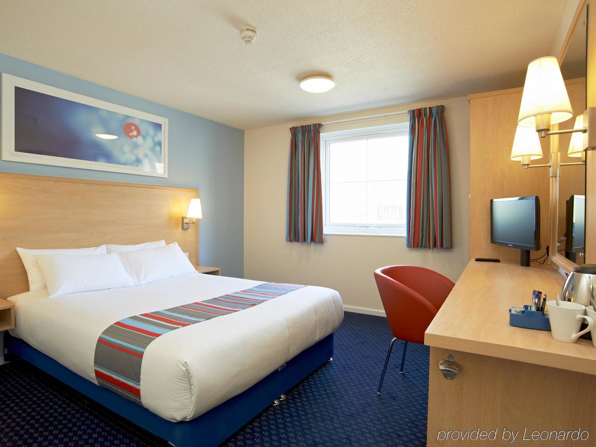 Travelodge Sheffield Central Exterior photo