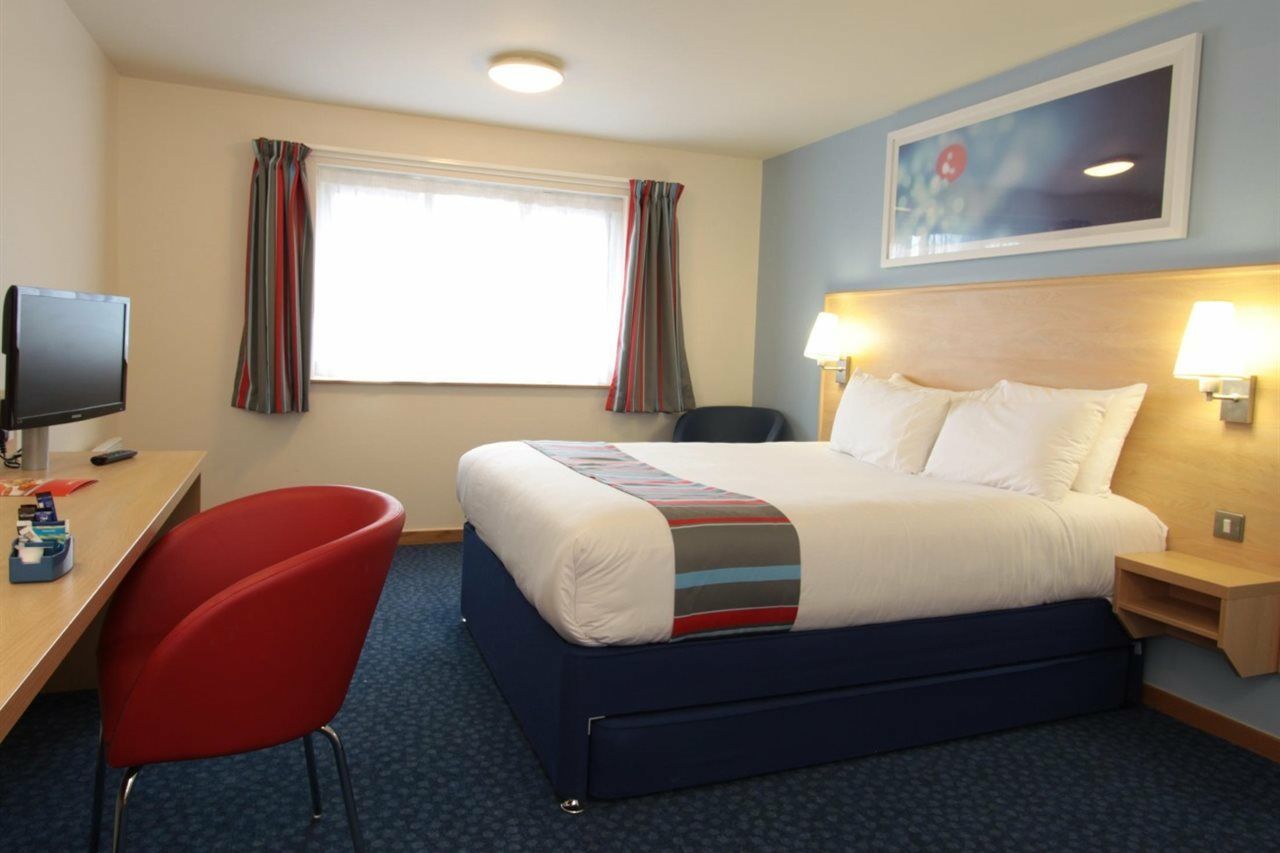 Travelodge Sheffield Central Exterior photo